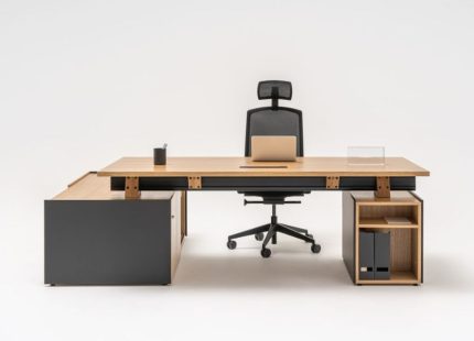 Viga Desk MDD modern office desk in Dubai UAE