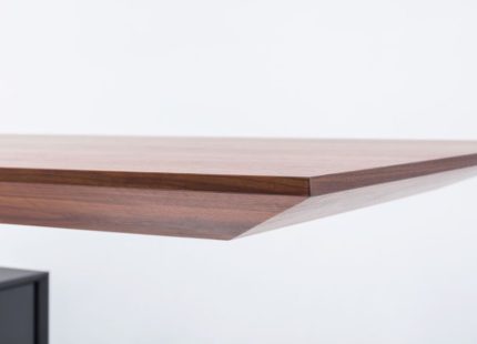 Gravity Desk MDD office workstation desk in Dubai UAE