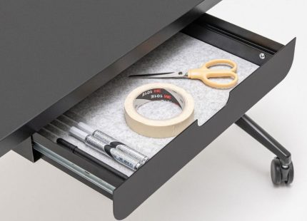 Viga Desk MDD modern office desk in Dubai UAE