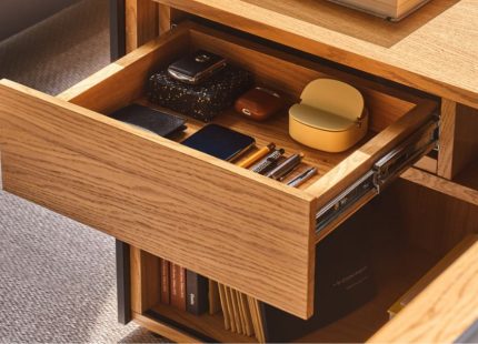 Viga Desk MDD modern office desk in Dubai UAE