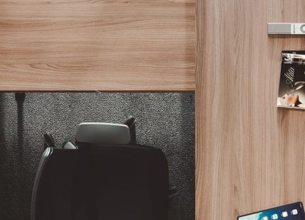 Arkitek Desk Actiu modern office desk in Dubai UAE