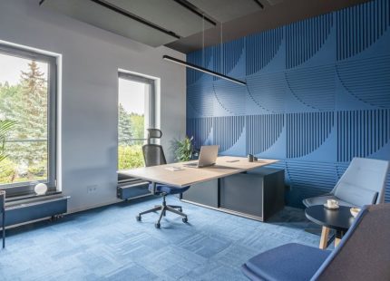 Gravity Desk MDD office workstation desk in Dubai UAE