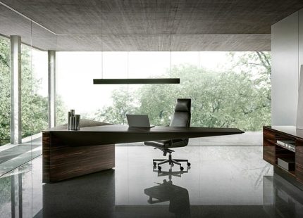 Euclideo Desk 4 Mariani luxury Italian executive desk in Dubai UAE