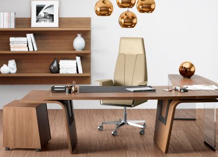 Larus Desk Dellarovere executive Italian office desk in Dubai UAE