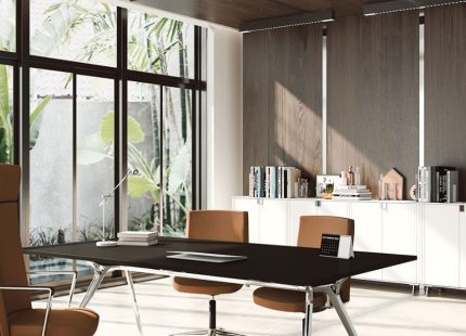 Arkitek Desk Actiu modern office desk in Dubai UAE