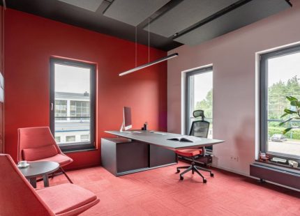 Gravity Desk MDD office workstation desk in Dubai UAE