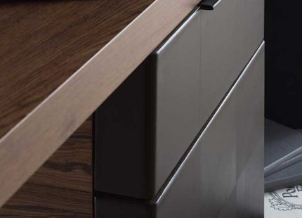 HO CEO Desk Poltrona Frau luxury Italian CEO desk in Dubai UAE