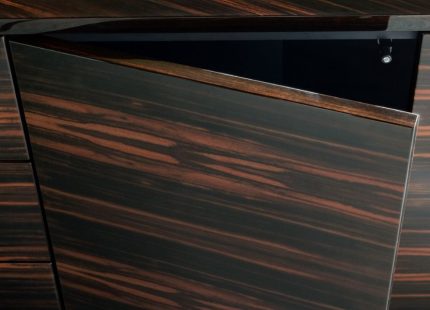 Euclideo Desk 4 Mariani luxury Italian executive desk in Dubai UAE