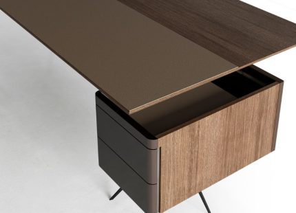 Madison Desk JMM executive office desk in Dubai UAE