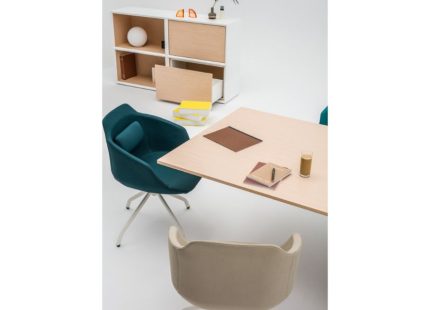 Gravity Desk MDD office workstation desk in Dubai UAE