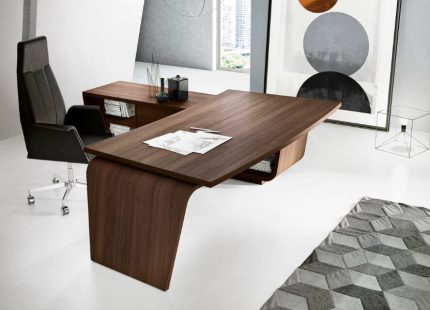 Larus Desk Dellarovere executive Italian office desk in Dubai UAE