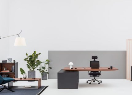 Gravity Desk MDD office workstation desk in Dubai UAE