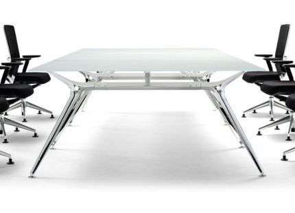 Arkitek Desk Actiu modern office desk in Dubai UAE