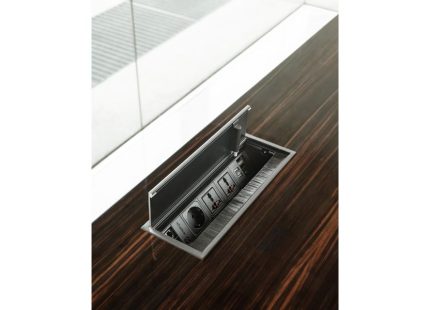 Euclideo Desk 4 Mariani luxury Italian executive desk in Dubai UAE