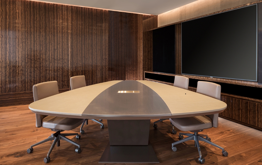 Stop&Go Desk JMM modern office desk Dubai UAE