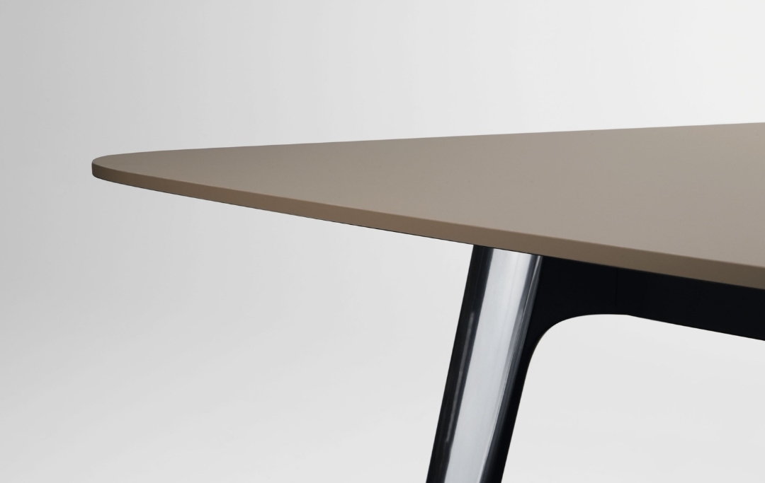 Keypiece Desk Walter Knoll luxury executive desk Dubai UAE