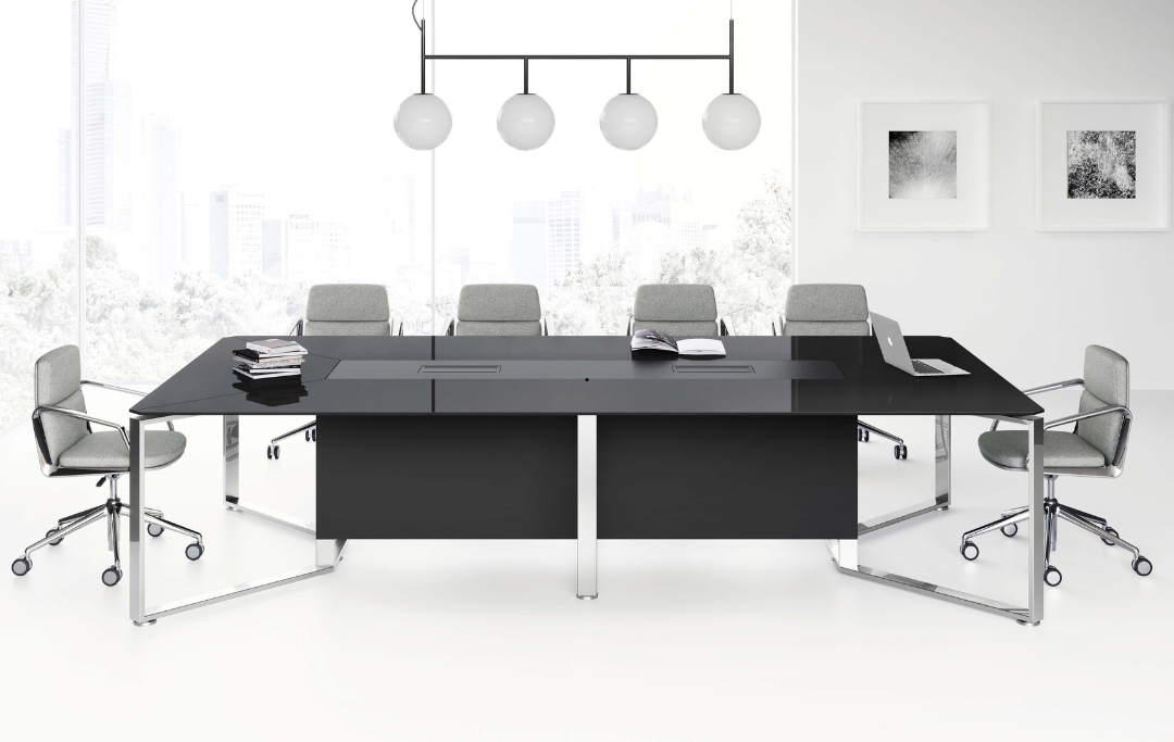 I Meet Las Mobili Italian meeting table Dubai UAE