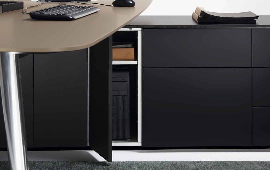 Keypiece Desk Walter Knoll luxury executive desk Dubai UAE