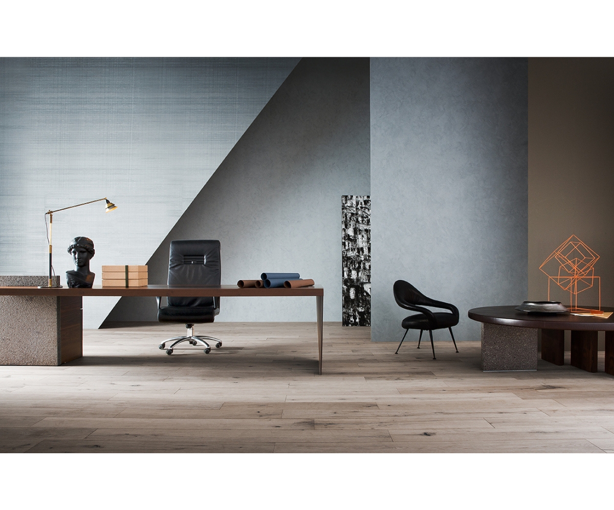HO CEO Desk Poltrona Frau luxury Italian CEO desk in Dubai UAE