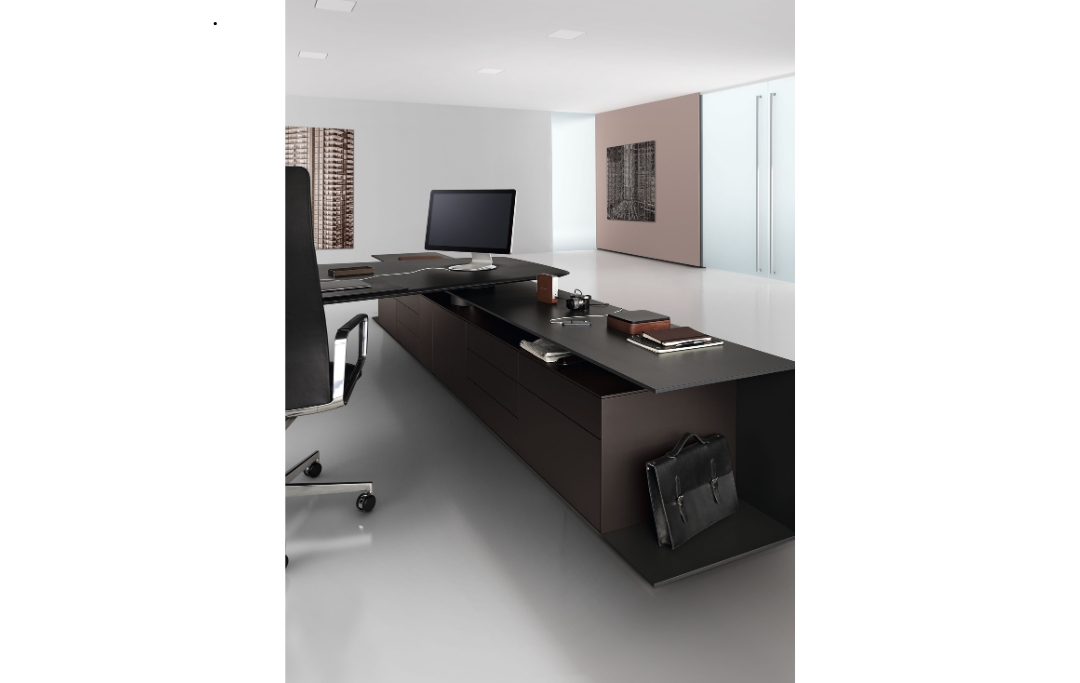 Keypiece Desk Walter Knoll luxury executive desk Dubai UAE