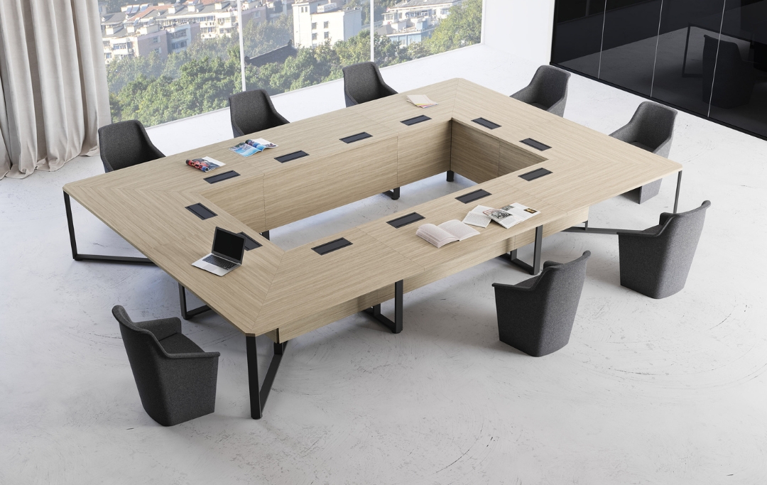 I Meet Las Mobili Italian meeting table Dubai UAE