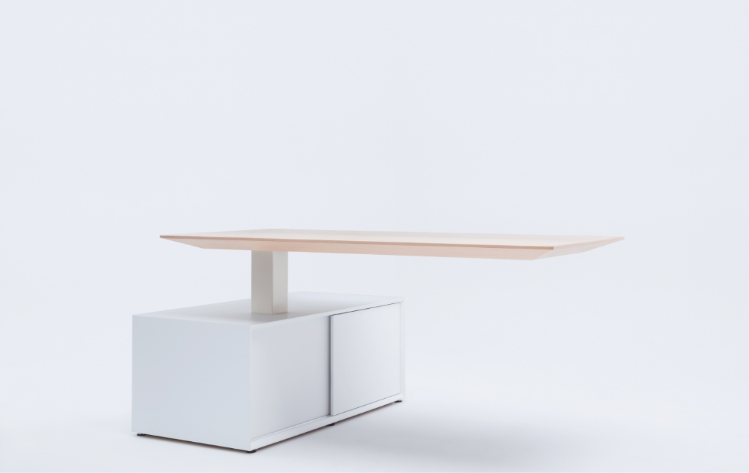 Gravity Desk MDD office workstation desk in Dubai UAE