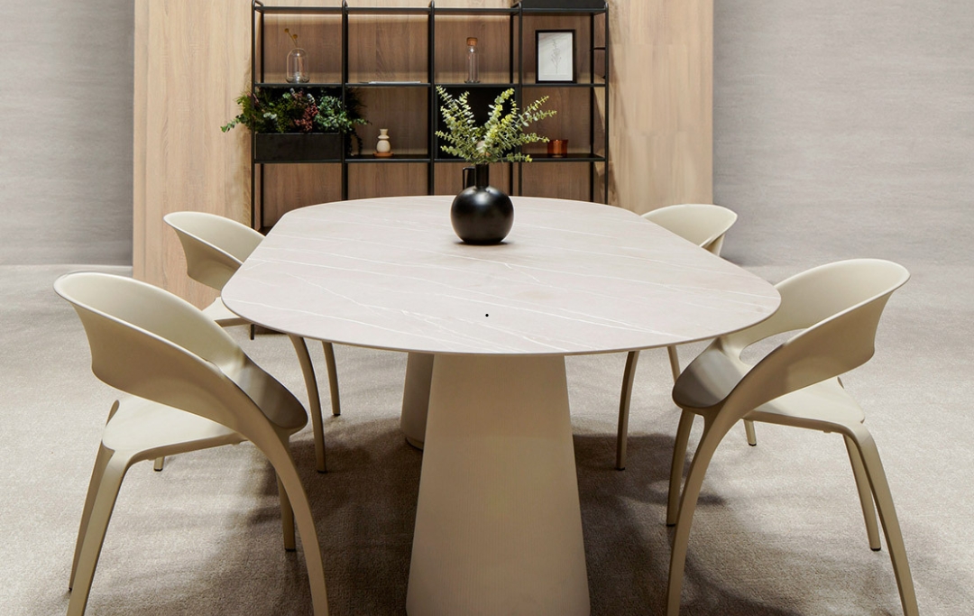 Dorik Actiu modern office desk Dubai UAE