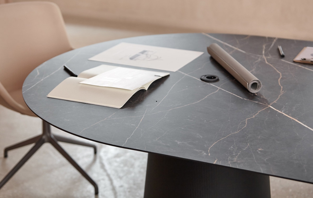 Dorik Actiu modern office desk Dubai UAE