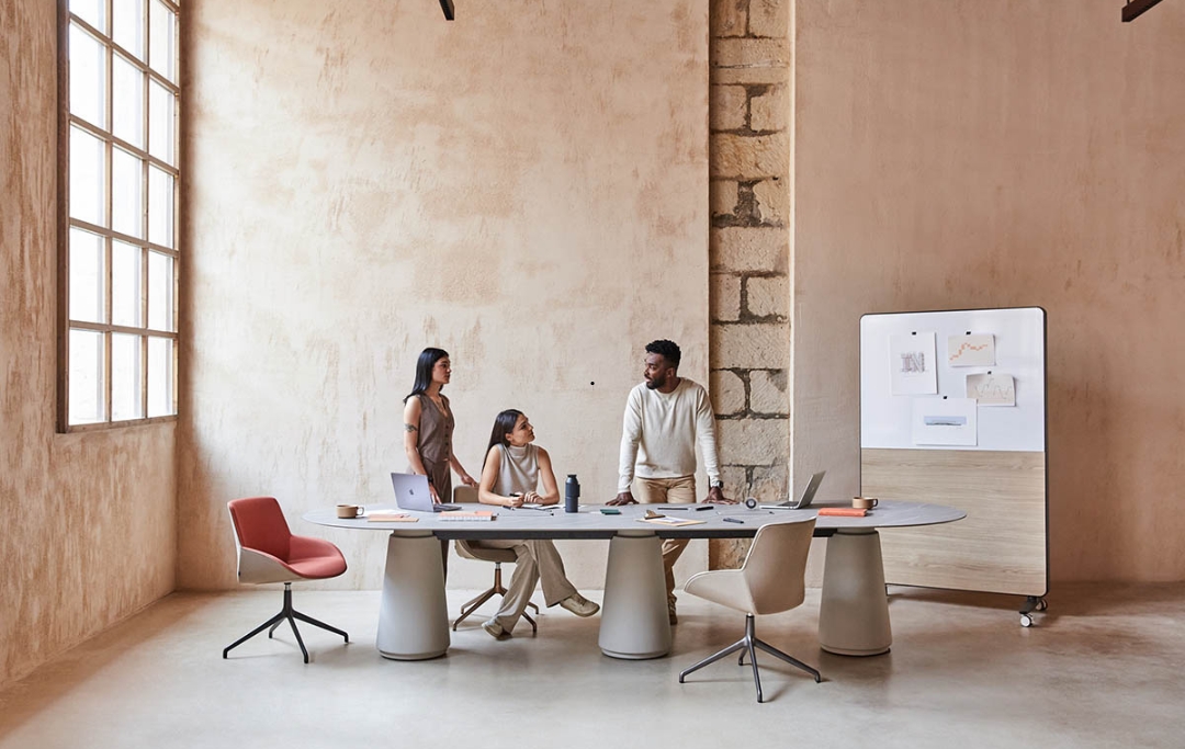 Dorik Actiu modern office desk Dubai UAE