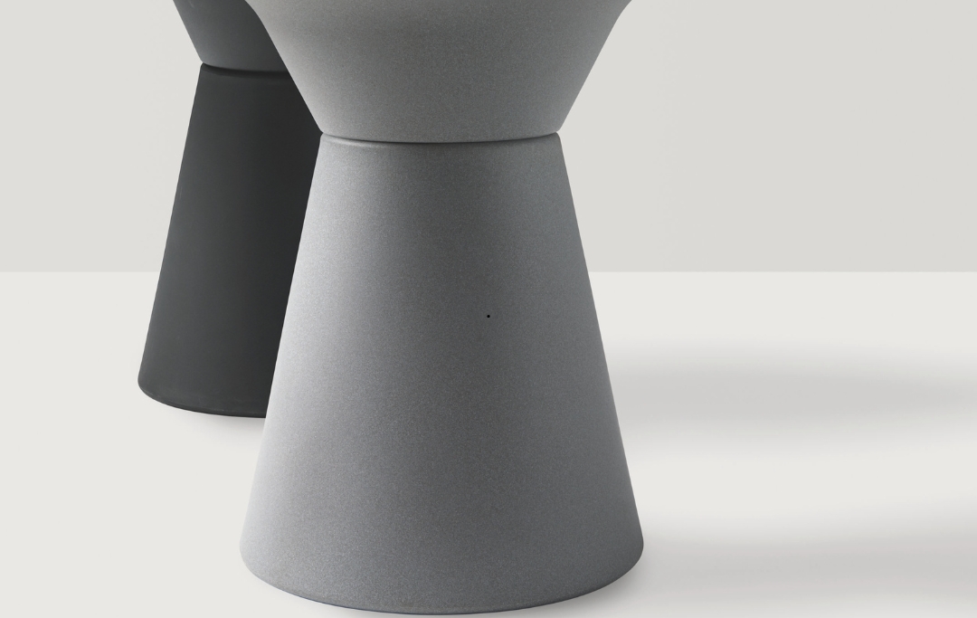 Essens Inclass modern seating furniture Dubai UAE