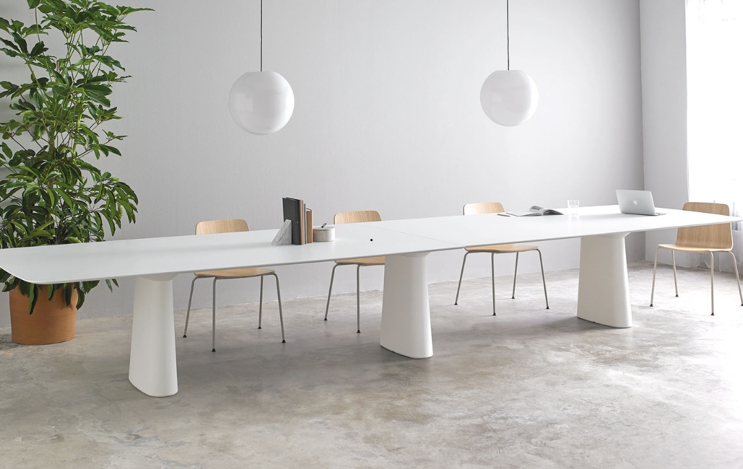 Essens Inclass modern seating furniture Dubai UAE
