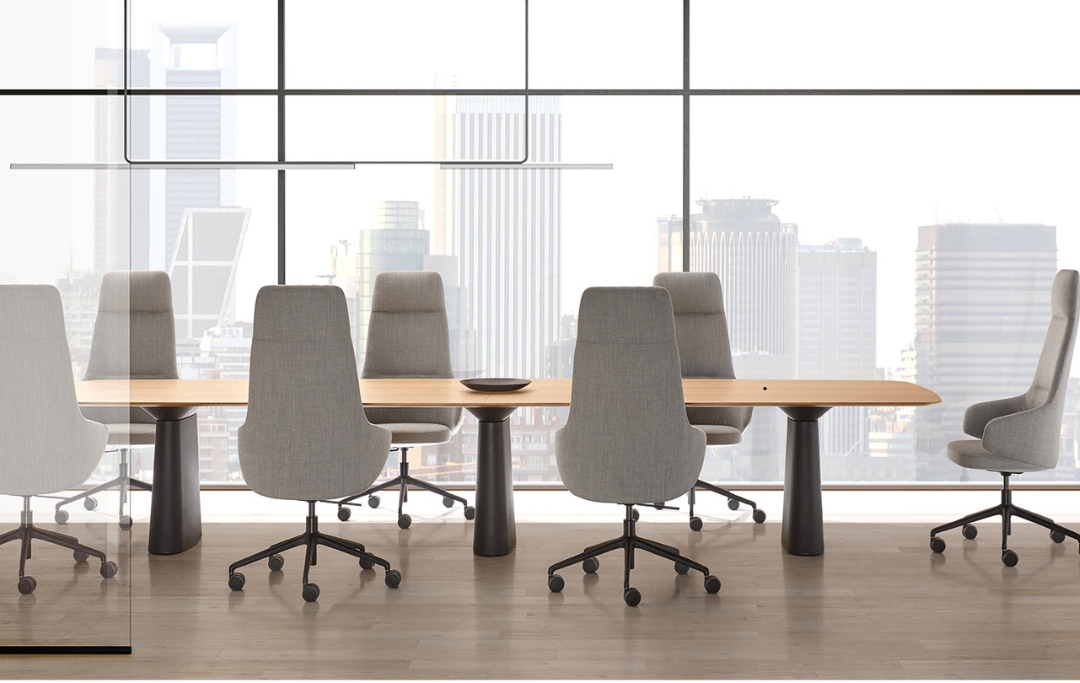 Essens Inclass modern seating furniture Dubai UAE