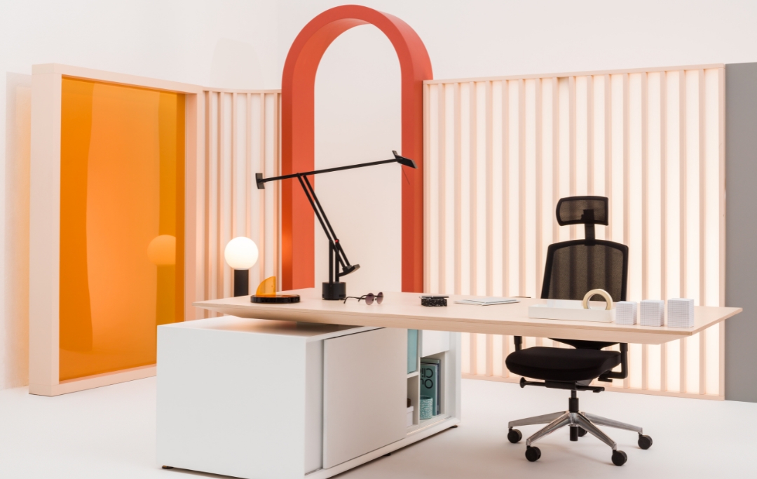 Gravity Desk MDD office workstation desk in Dubai UAE