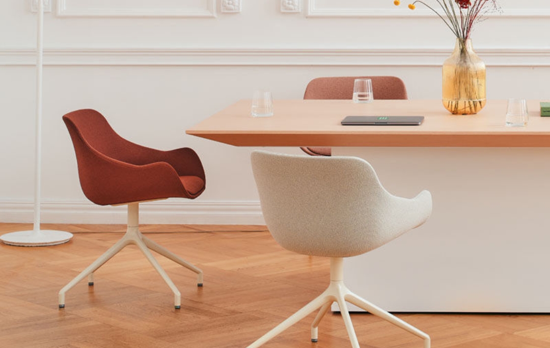 Gravity Desk MDD executive office desk Dubai UAE