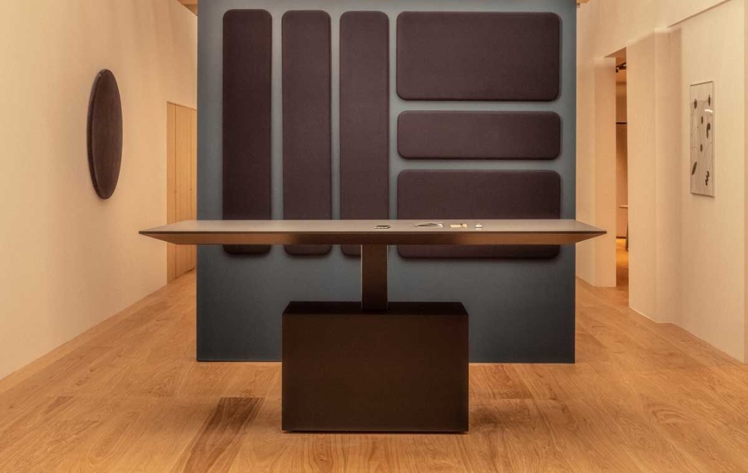 Gravity Desk MDD executive office desk Dubai UAE