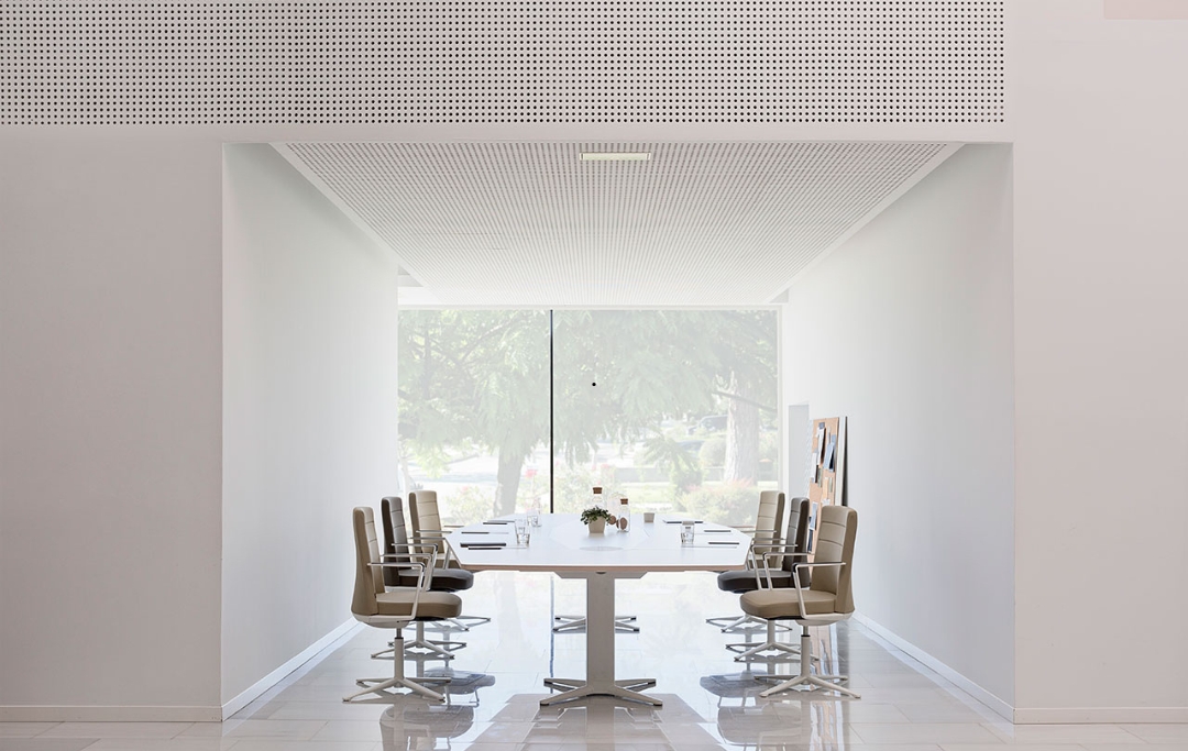 Power Desk Actiu modern office desk Dubai UAE