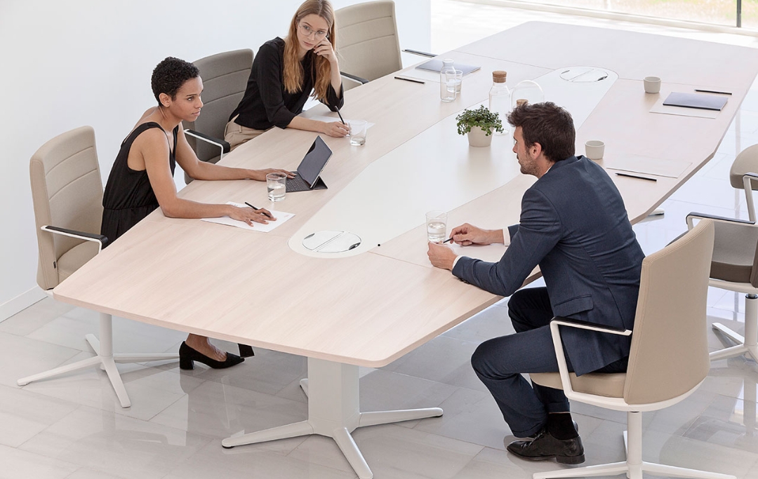 Power Desk Actiu modern office desk Dubai UAE