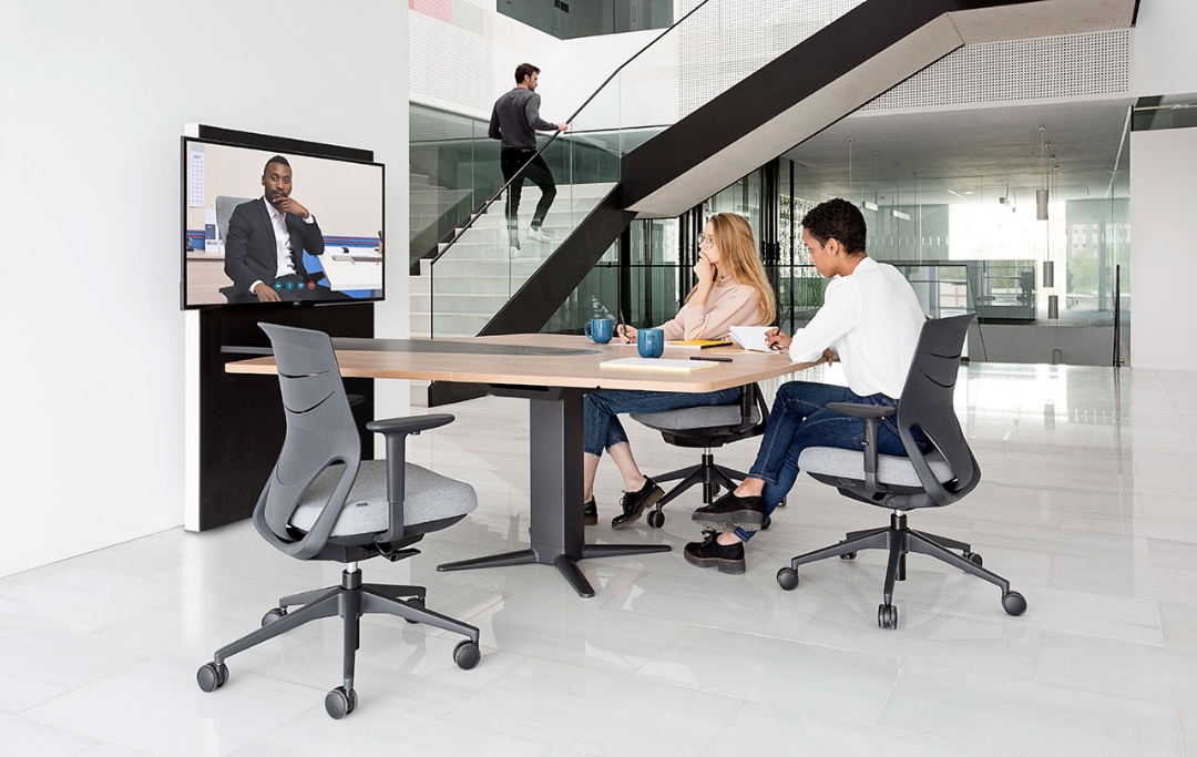 Power Desk Actiu modern office desk Dubai UAE