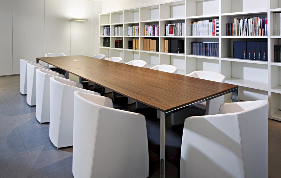 Sinetica Italian office furniture Dubai UAE
