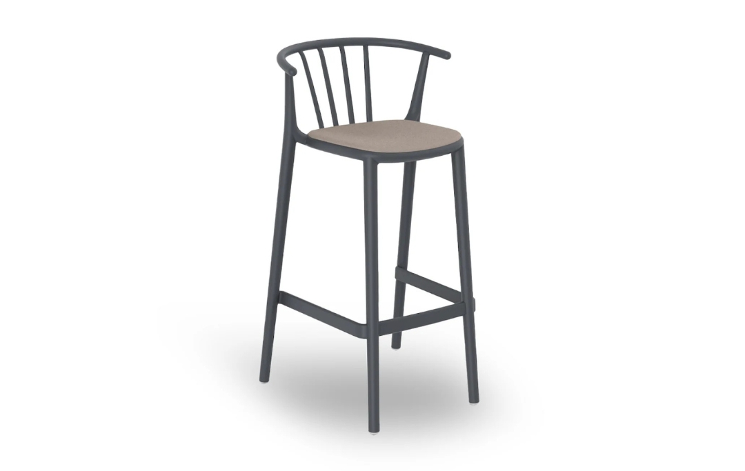 Woody Stool_Resol 1