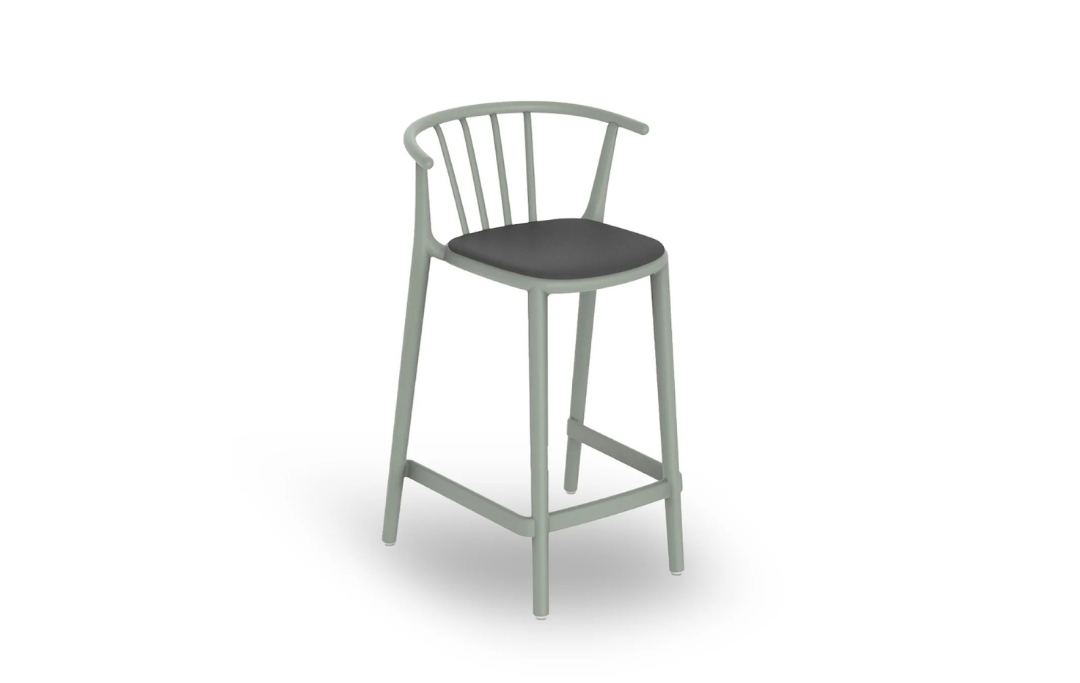 Woody Stool_Resol 1 (2)