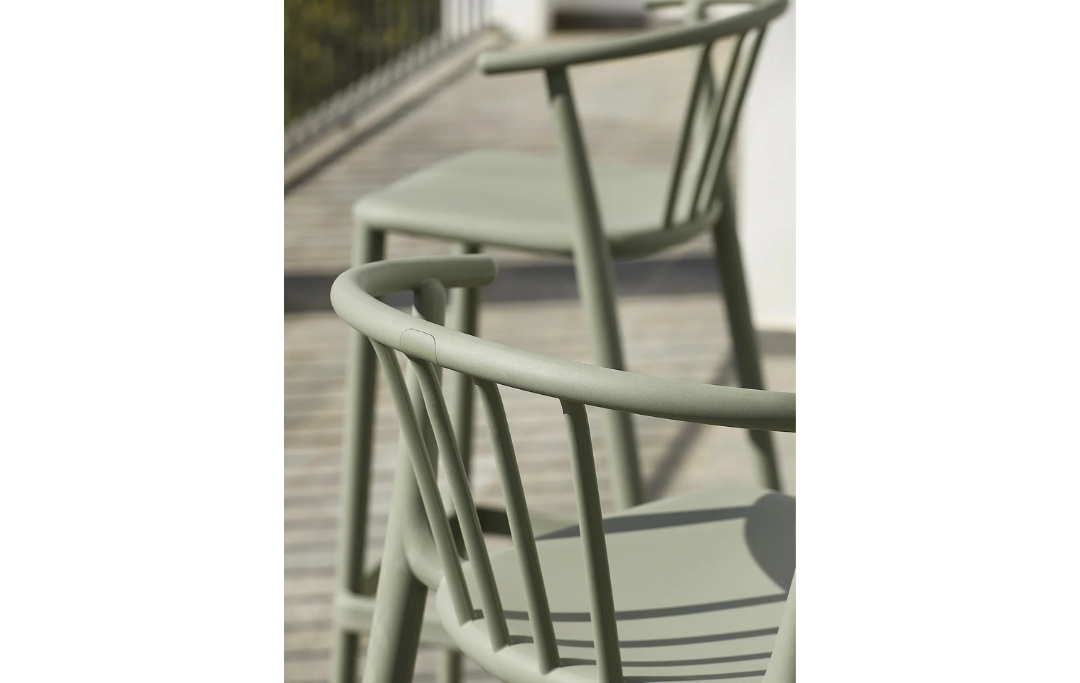 Woody Stool_Resol 1 (5)